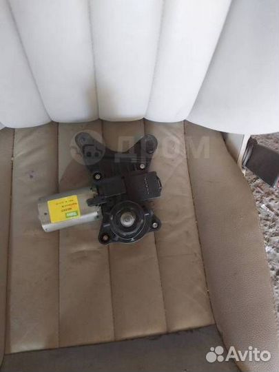 Моторчик заднего дворника Cadillac Escalade