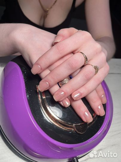 Начинающий мастер маникюра