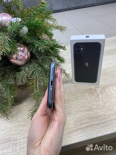 iPhone 11, 64 ГБ