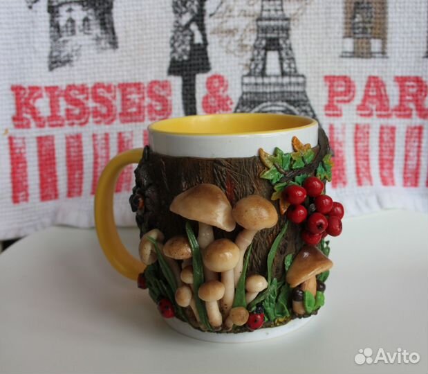 Подарок ручной работы (кружка с декором)