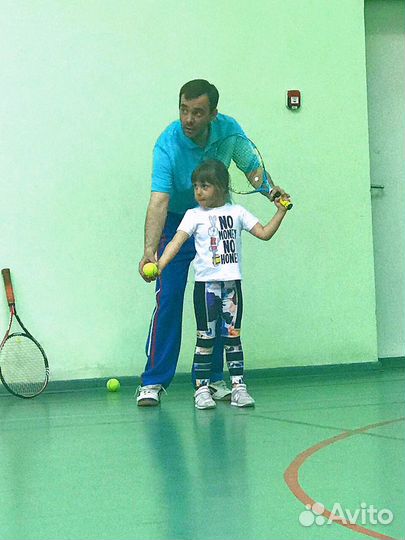 Тренер по большому теннису