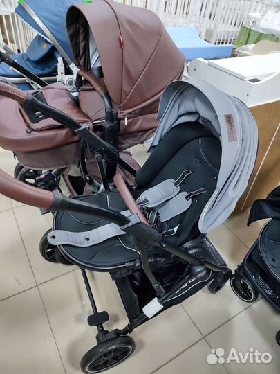 Коляска прогулочная. Фарфело