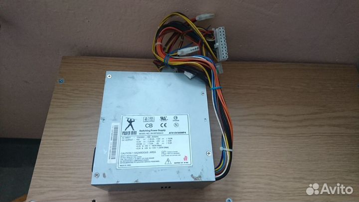 Delux ATX350WP4 200pin+4pin,SATA 2шт,большой кулер