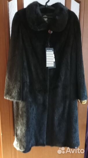 Продам норковую шубу новая