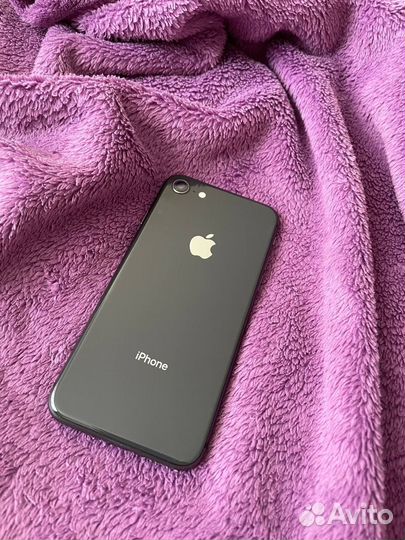 iPhone 8, 64 ГБ