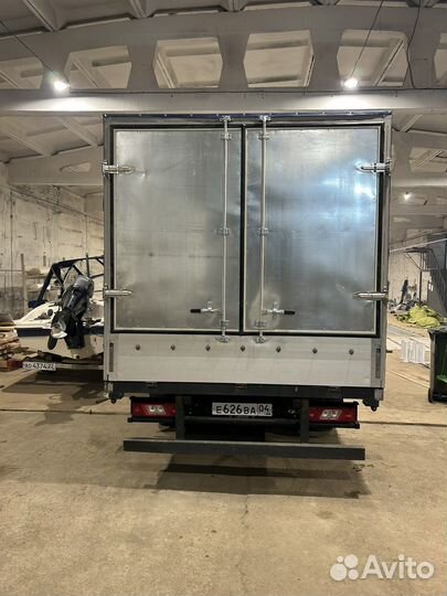 Ворота на грузовое авто