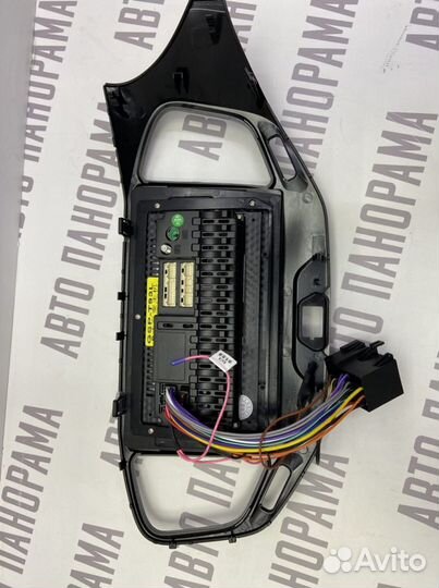 Штатная магнитола на Лада Веста