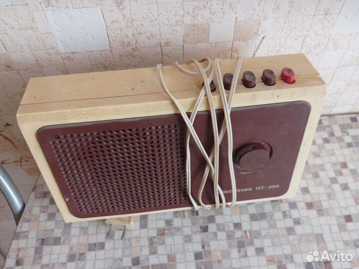 Трехпрограммный радиоприёмник