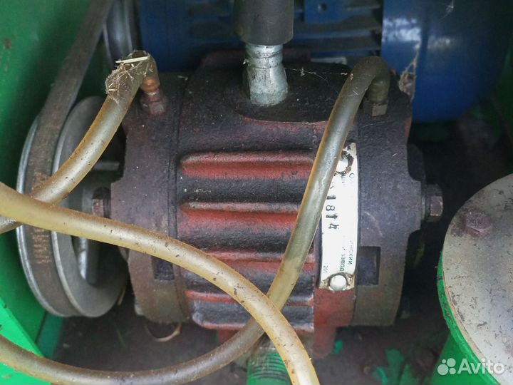 Компрессор вакуумный