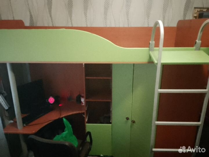 Продам кровать -чердак