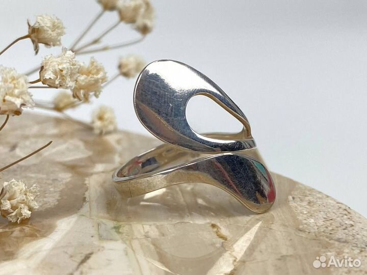 Серебряное кольцо
