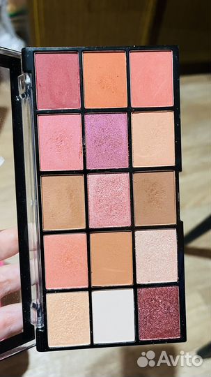 Makeup revolution тени