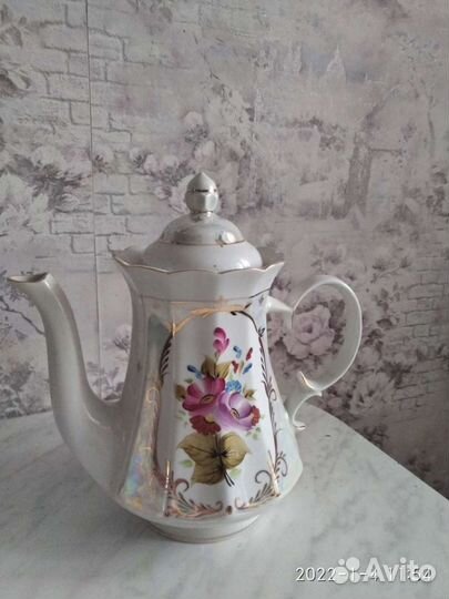 Заварочный и наливной чайники Коростень