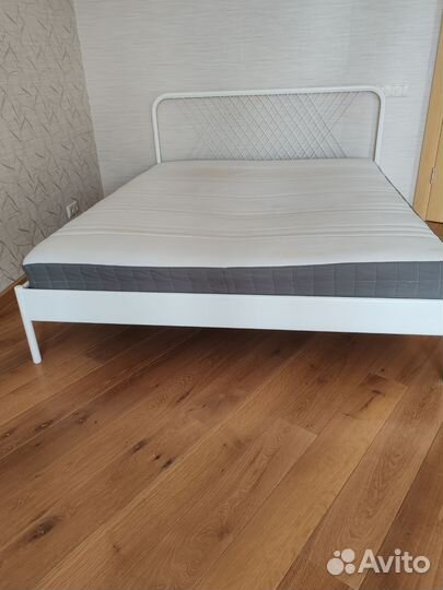 Кровать 160х200 IKEA с матрасом