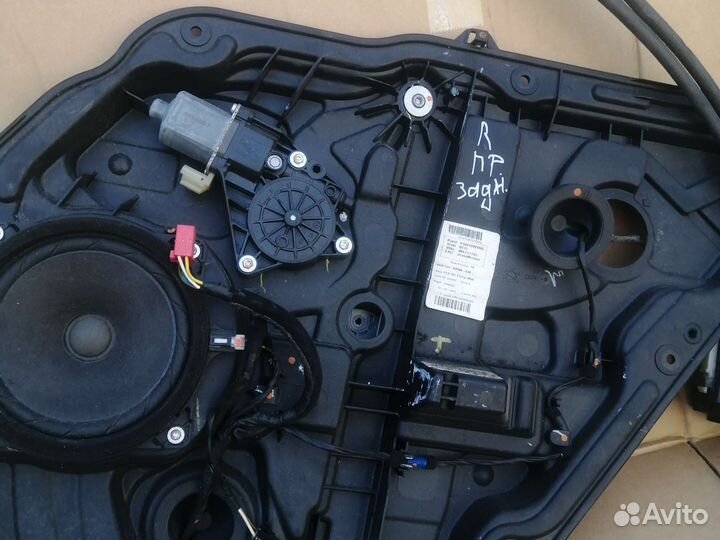 Стеклоподъемник задний правый Hyundai Sonata