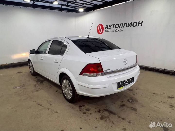 Opel Astra 1.6 МТ, 2010, 290 000 км