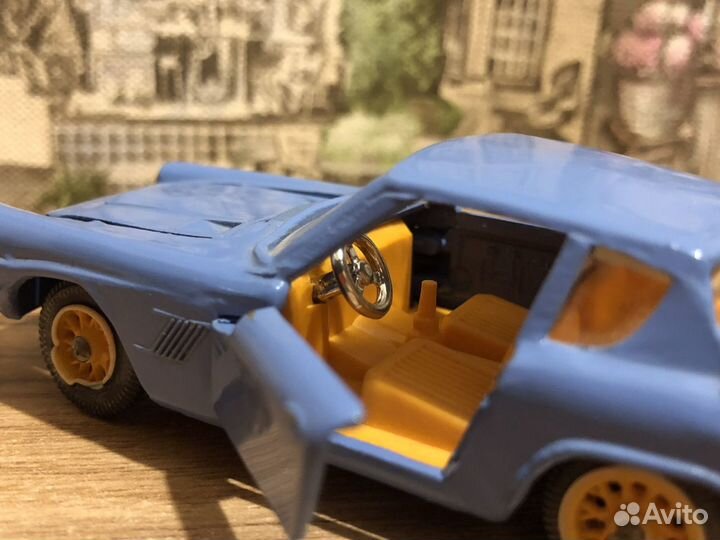 Модель автомобиля Мазерати мистраль