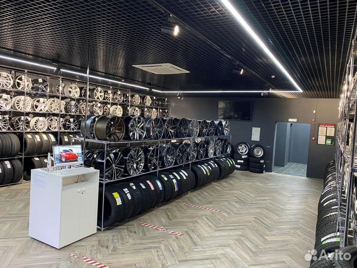 Viatti Strada Asimmetrico V-130 205/60 R16