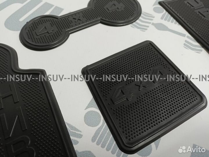 Резиновые коврики в тоннель пола комфорт Нива