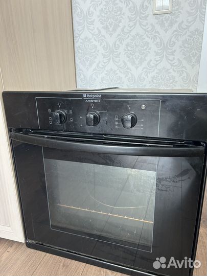 Духовой шкаф электрический. Hotpoint Ariston