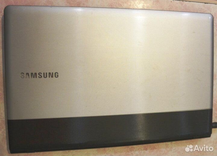 Ноутбук Samsung, AMD A4 3300M, 4Gb, Видеокарта 1Gb