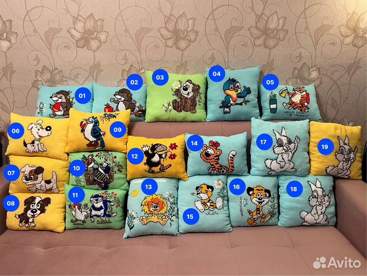 Подушки для интерьера с авторской вышивкой