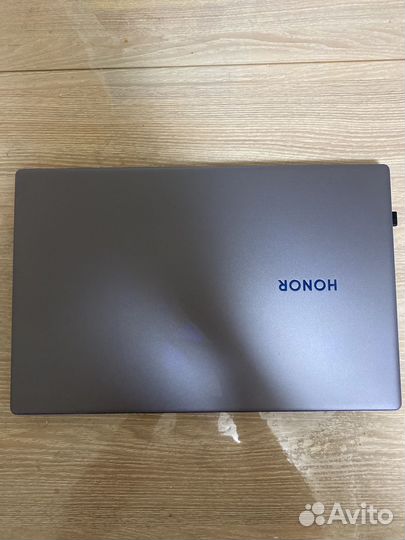 Ноутбук honor