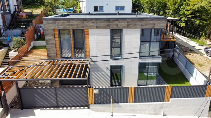 Коттедж 125 м² на участке 2,4 сот.