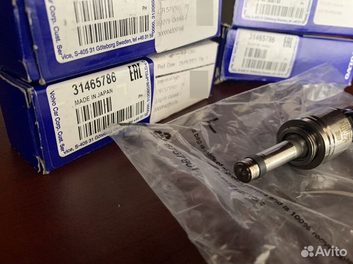 Топливная форсунка бензин Volvo 31465786