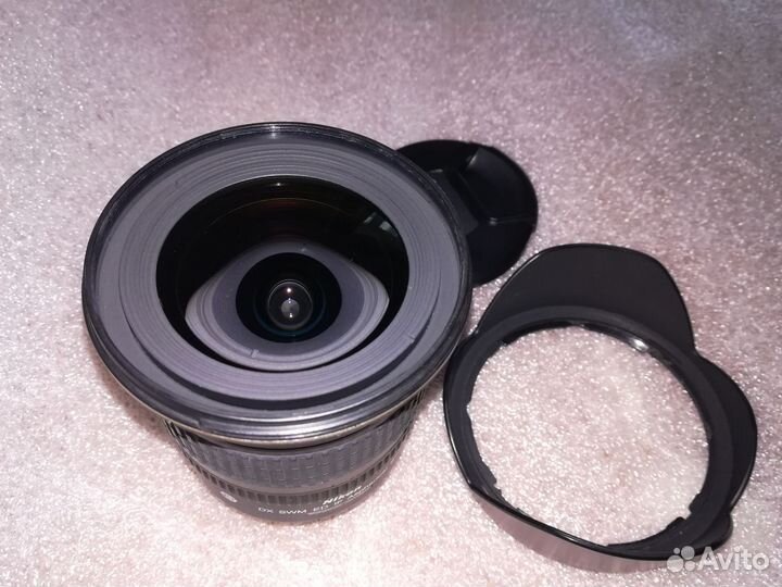 Объектив Nikon 12-24