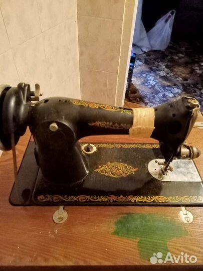 Швейная машина Подольск ножная
