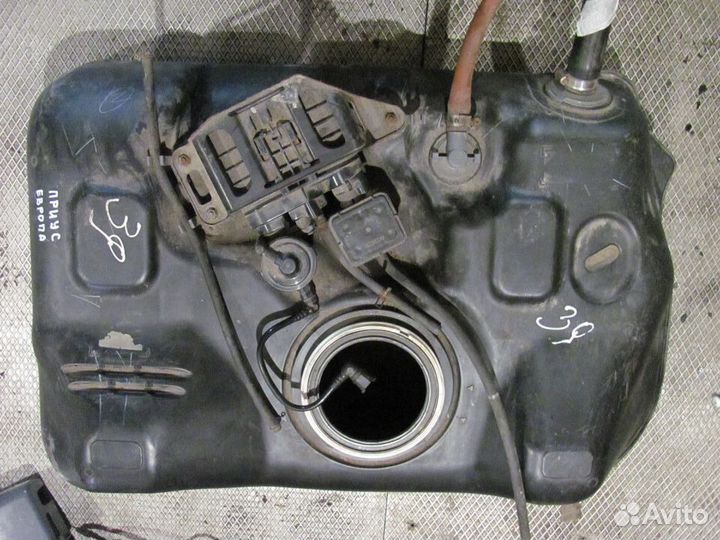 Топливный бак (европа) Тайота Приус