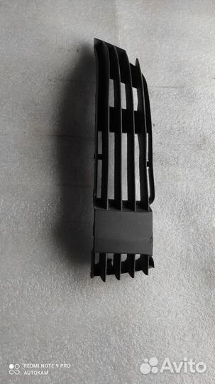 Решётка в бампер левая Volkswagen Passat b5