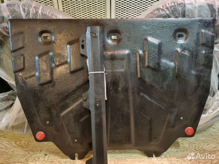 Защита двигателя на Мазду