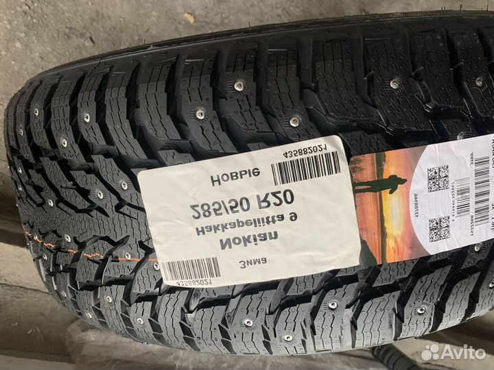 Nokian Tyres Hakkapeliitta 9 255/35 R20