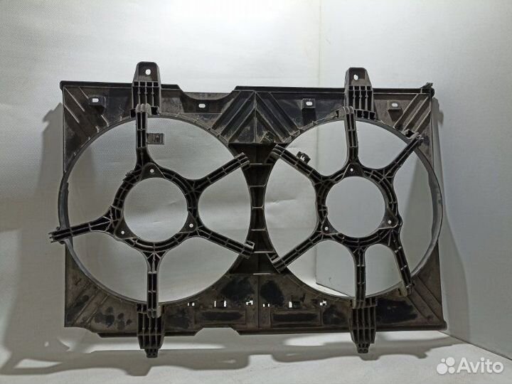 Диффузор радиатора Nissan X-Trail T 31 2008