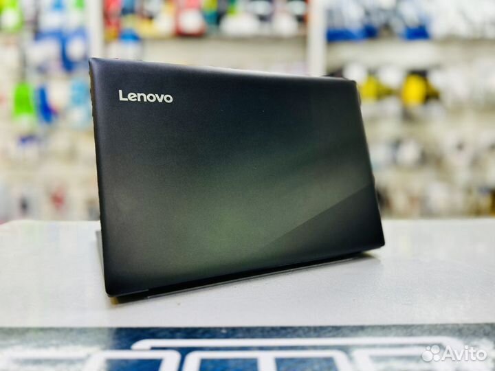 Ноутбук lenovo 4 ядра SSD240GB 8GB две видеокарты