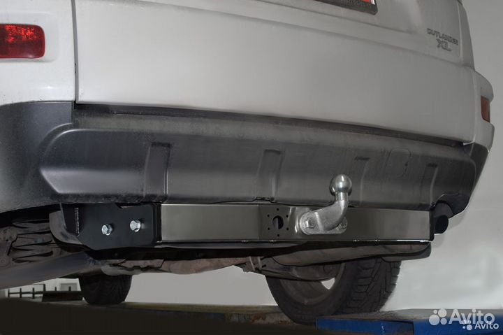 Фаркоп с накладкой из нерж. Citroen С-Сross