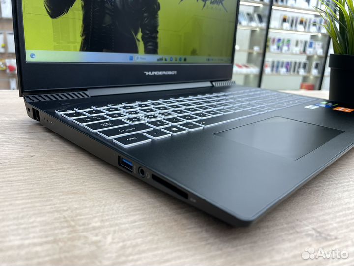 Игровой ноутбук IPS i5-11/GTX 1650