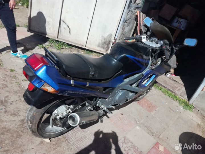 Запчасти бу Kawasaki zzr400-1