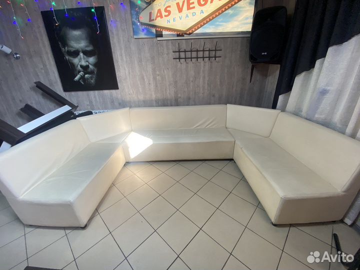 Кожаный диван бу