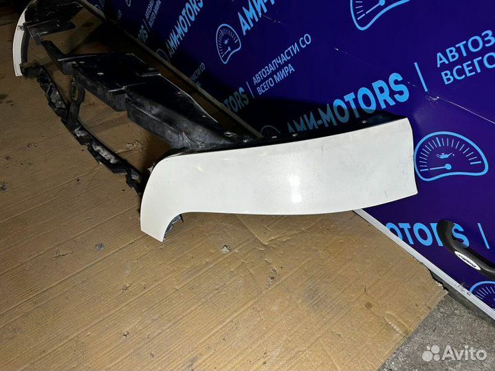 Накладка на бампер Infiniti Qx56 Z62 VK56VD