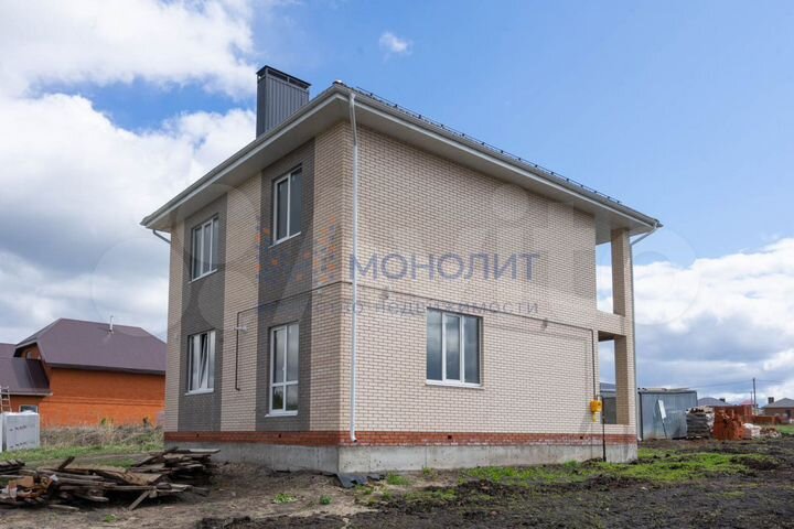 Коттедж 164 м² на участке 10 сот.