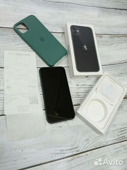 Телефон iPhone 11