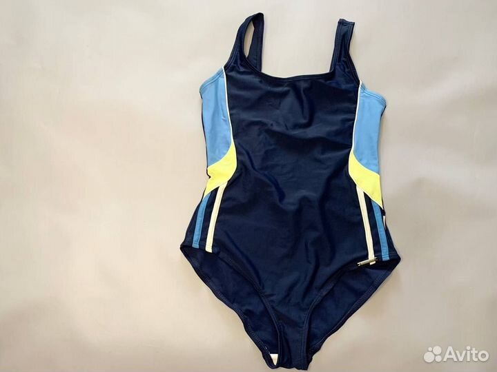 Купальник слитный для девочки на 9-10 лет 134 140