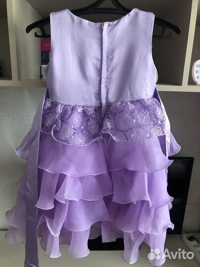 Детское нарядное платье 122