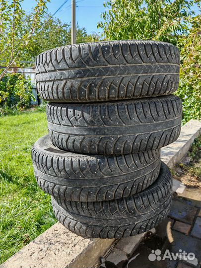 Bridgestone Ice Cruiser 7000S 235/65 R17