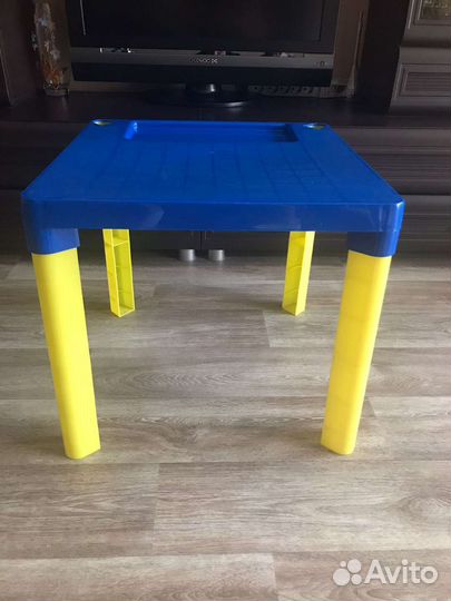 Детский стол