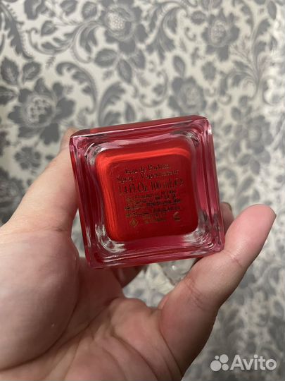 Женский парфюм, остаток во флаконе