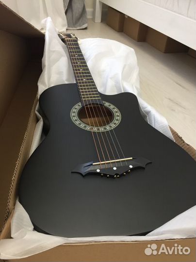 Гитара новая